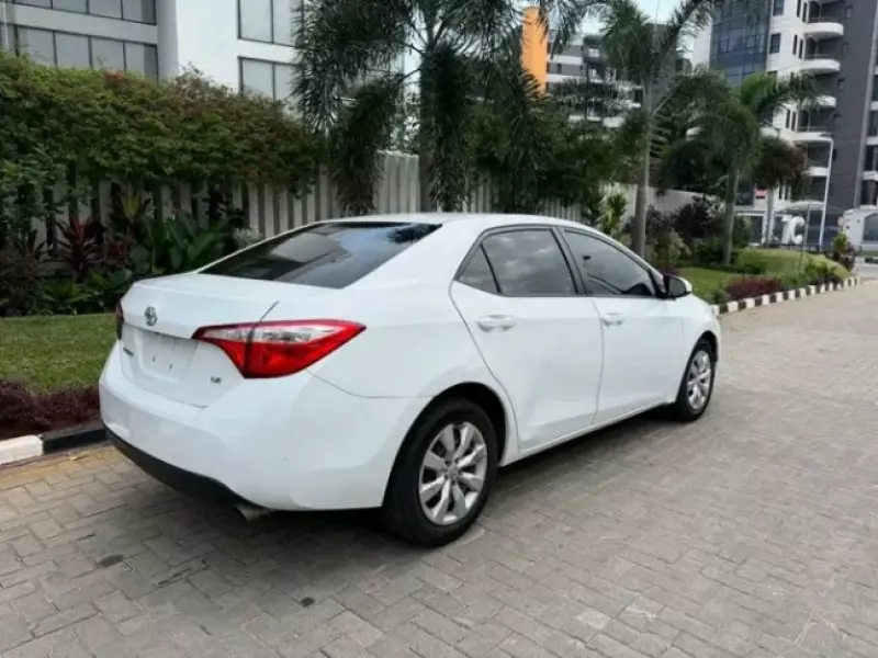 TOYOTA Corolla - 2013