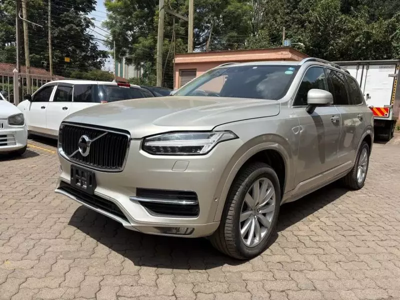 Volvo XC90   - 2016