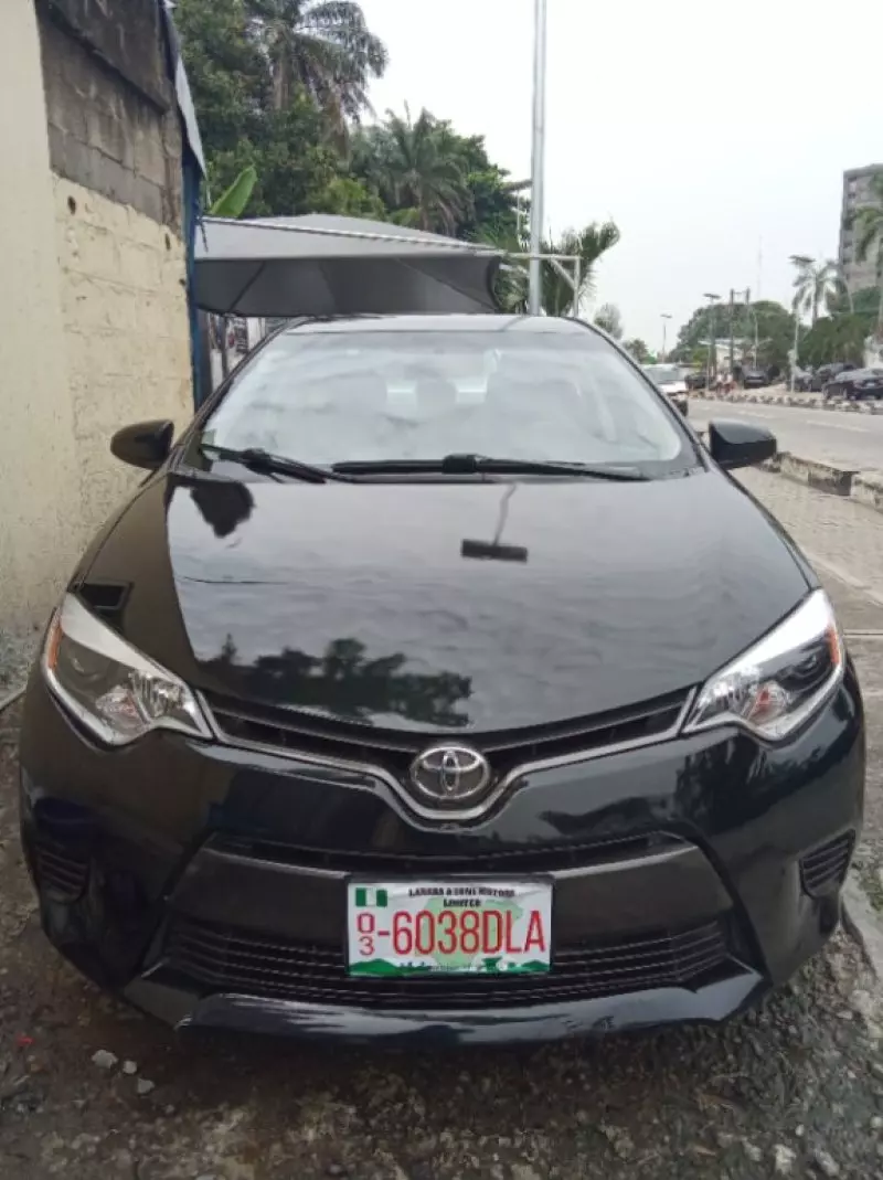 Toyota Corolla   - 2016