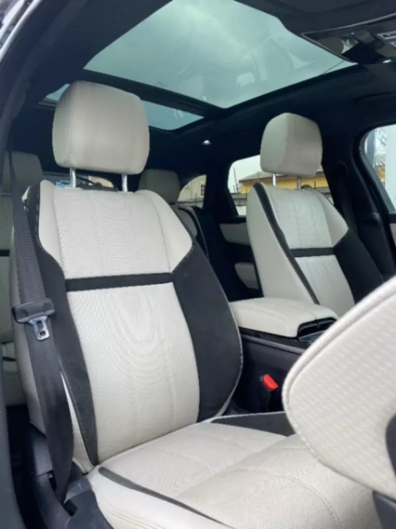 Land Rover Range Rover Velar   - 2020