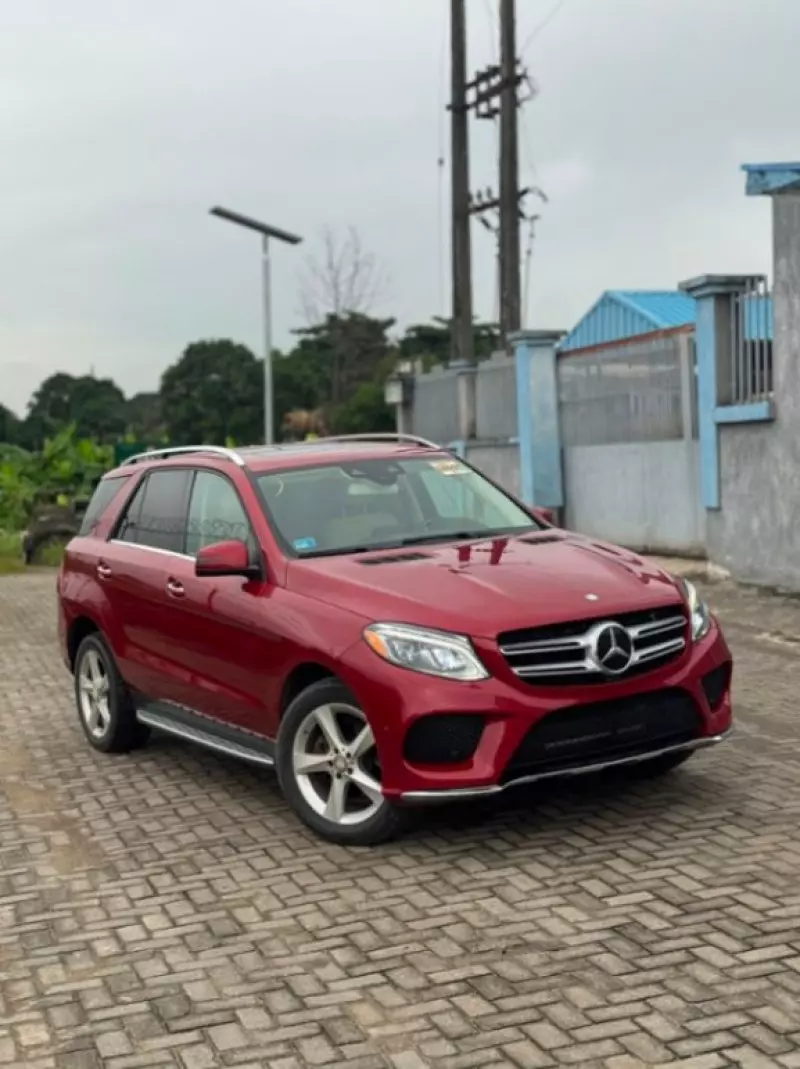 Mercedes-Benz GLE 350   - 2016