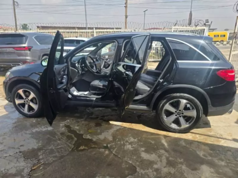 Mercedes-Benz GLC 300 - 2018