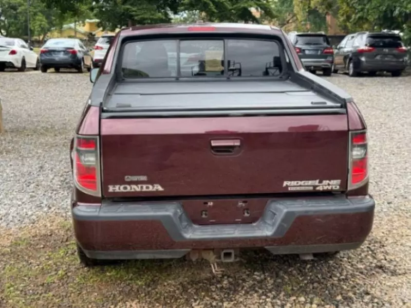Honda Ridgeline   - 2014
