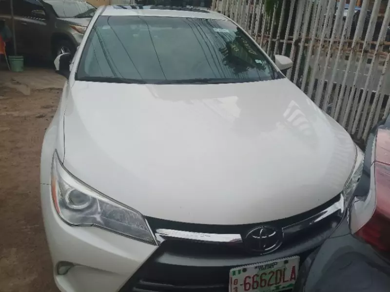 Toyota Camry   - 2016