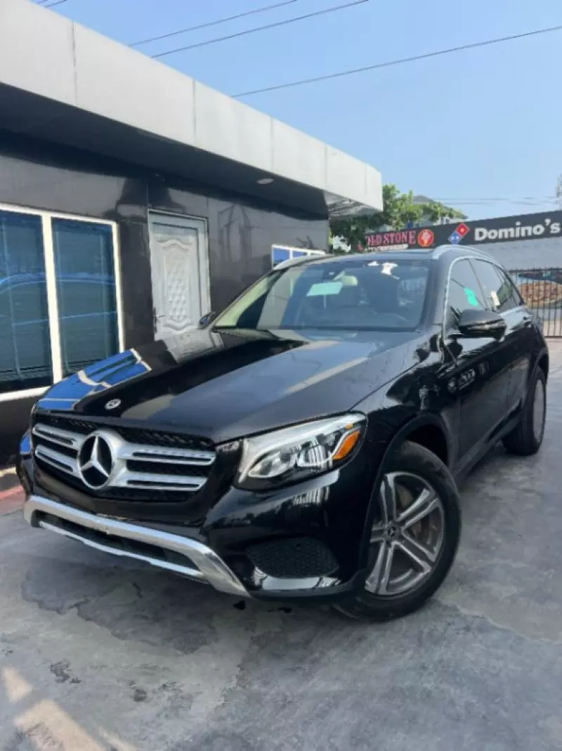 Mercedes-Benz GLC 300   - 2019