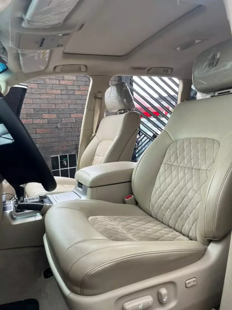 Lexus LX   - 2023
