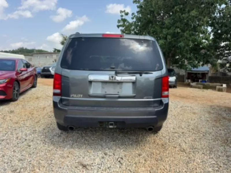 Honda Pilot   - 2012