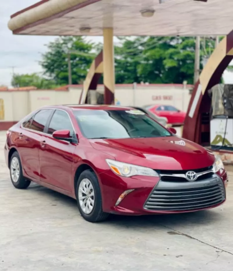 TOYOTA Camry   - 2017
