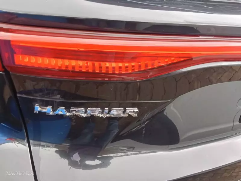 TOYOTA Harrier hybrid - 2020
