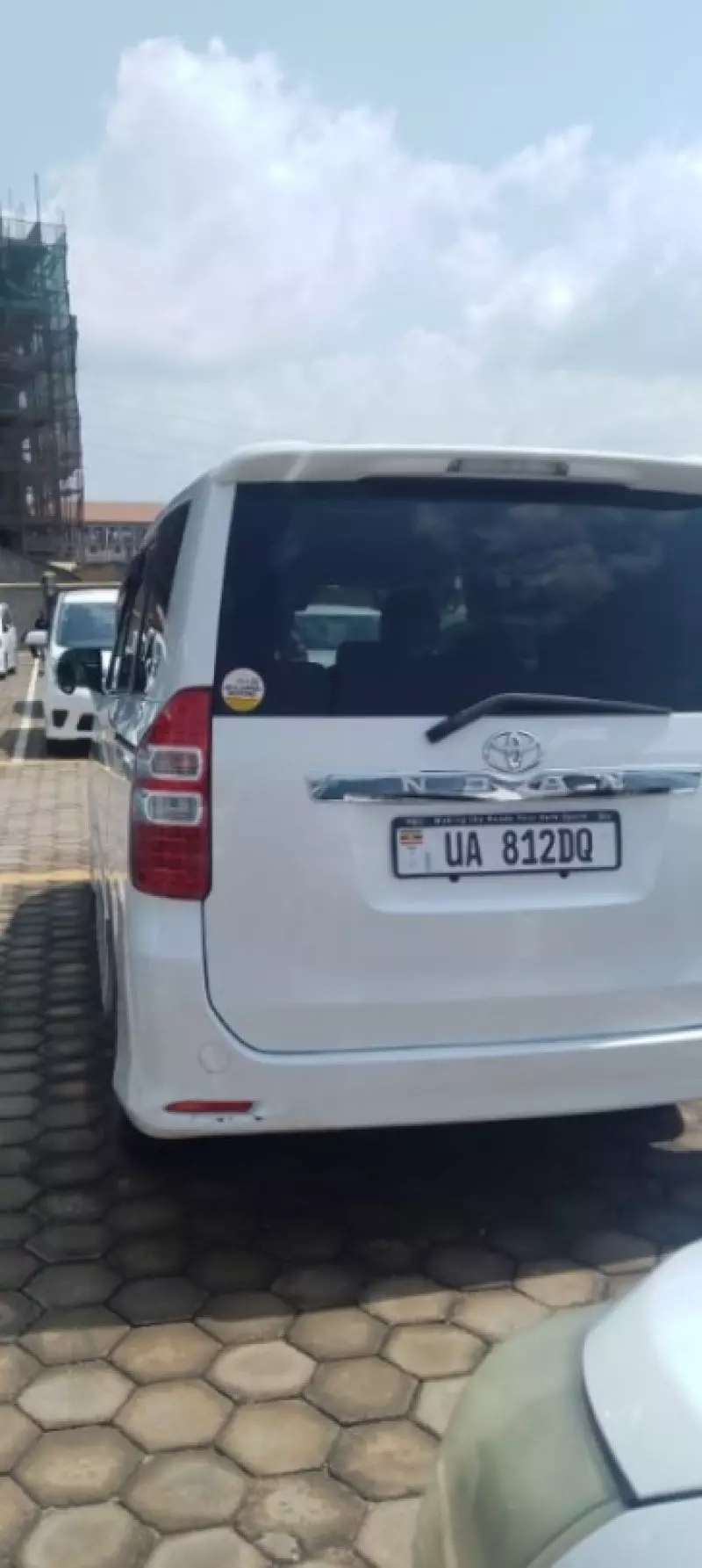 TOYOTA Noah   - 2011