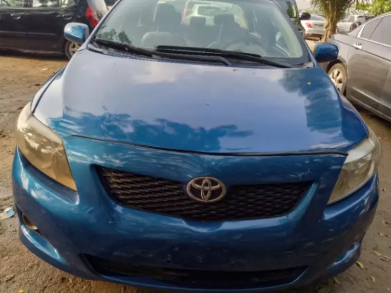 TOYOTA Corolla - 2009