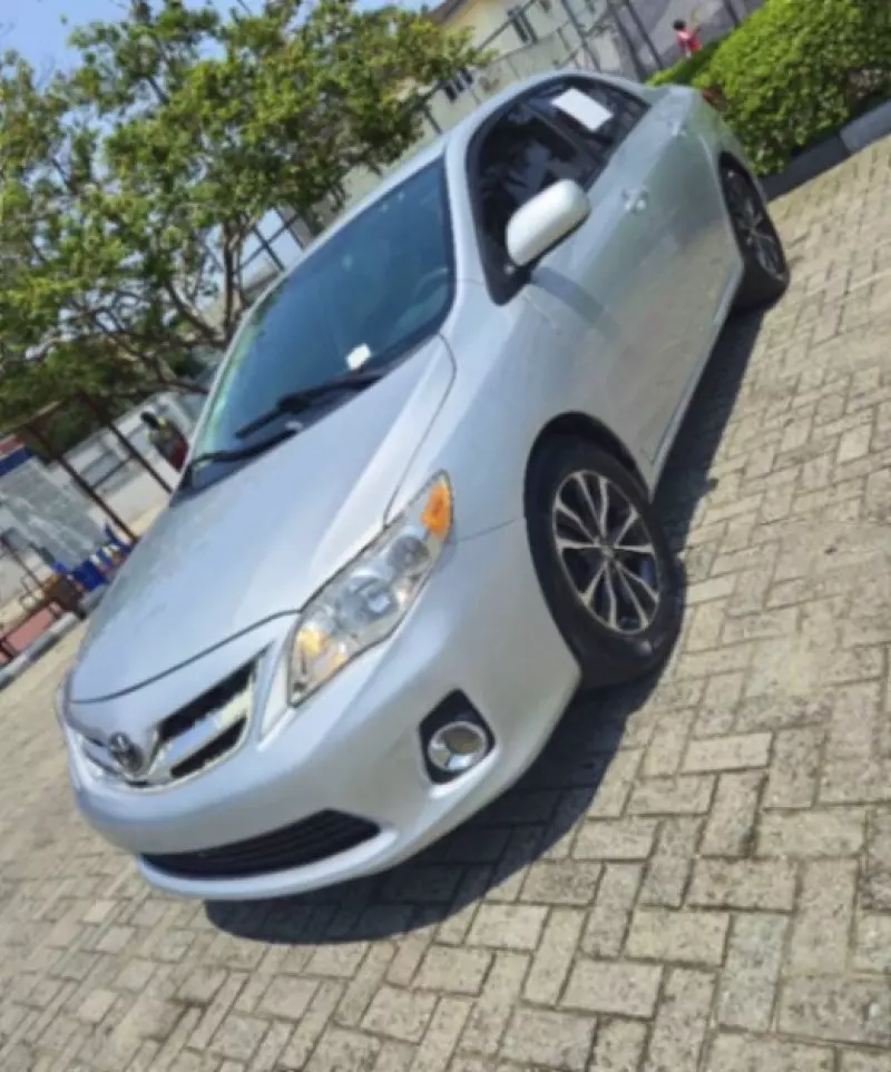 TOYOTA Corolla   - 2011
