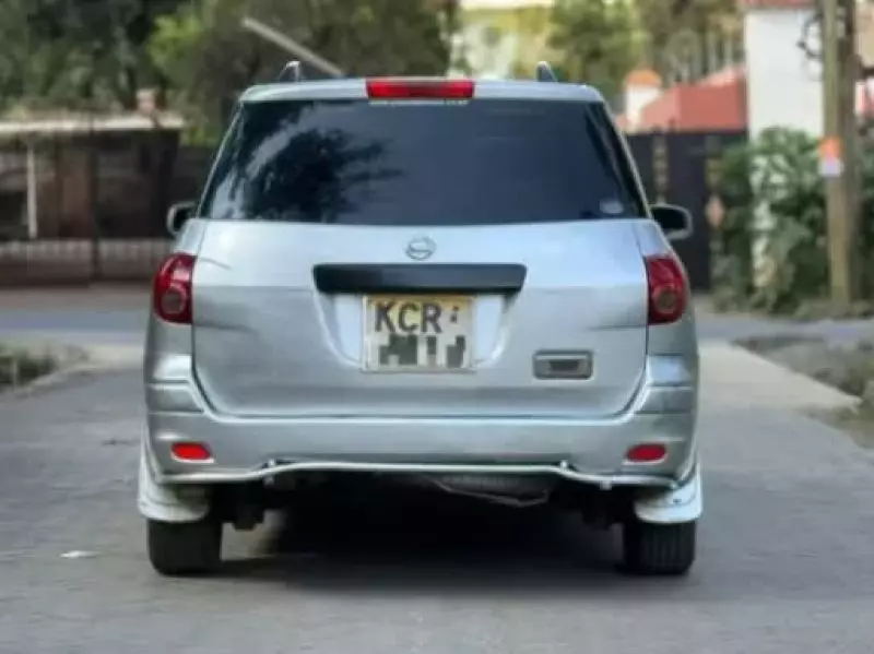 Nissan Advan    - 2012