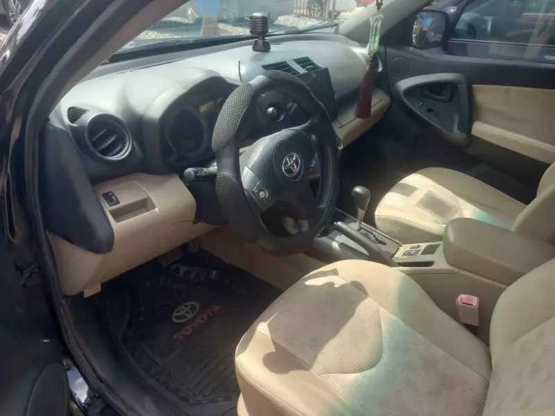 Toyota RAV 4   - 2012