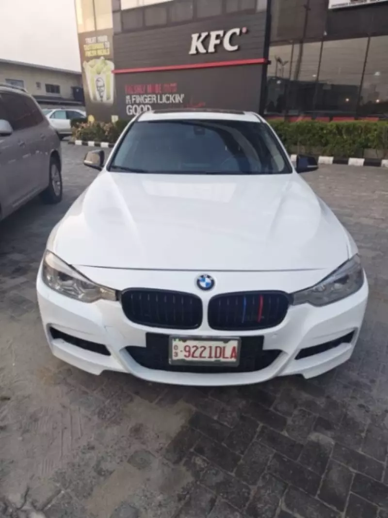 BMW 328i   - 2014