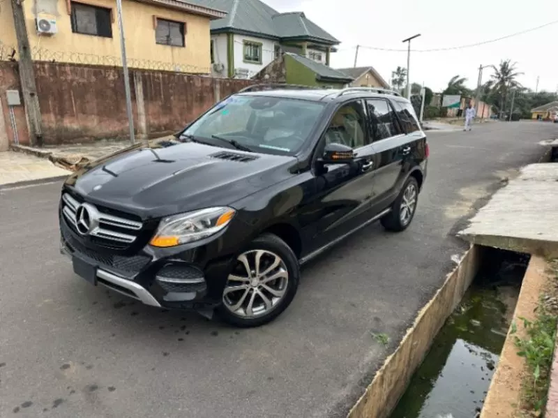 Mercedes-Benz GLE 350   - 2016