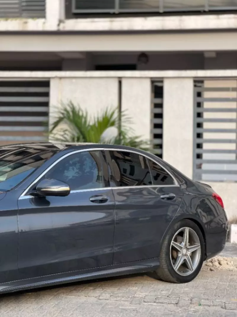 Mercedes-Benz C 300 - 2015