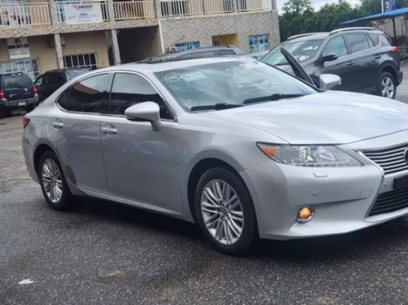 Lexus ES 350   - 2015