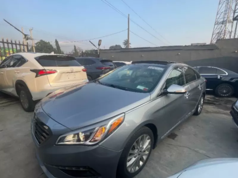 Hyundai Sonata   - 2016