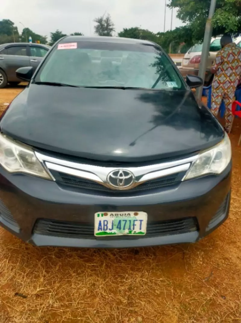 Toyota Camry   - 2012
