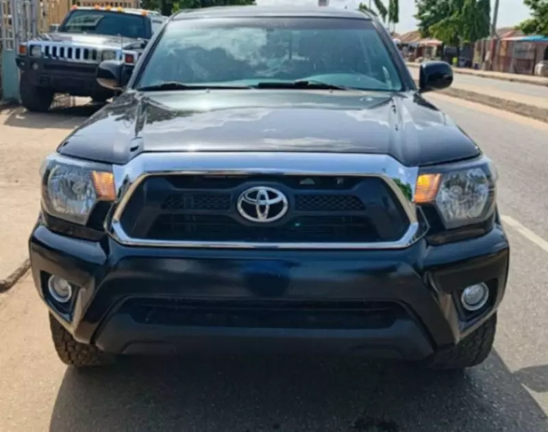Toyota Tacoma   - 2011