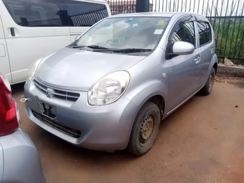 Toyota Passo   - 2012