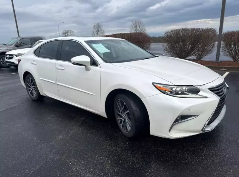 Lexus ES 350   - 2016
