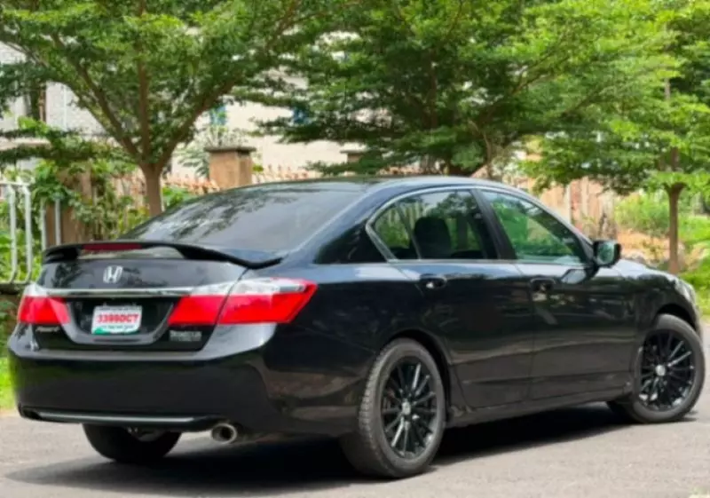Honda Accord   - 2015