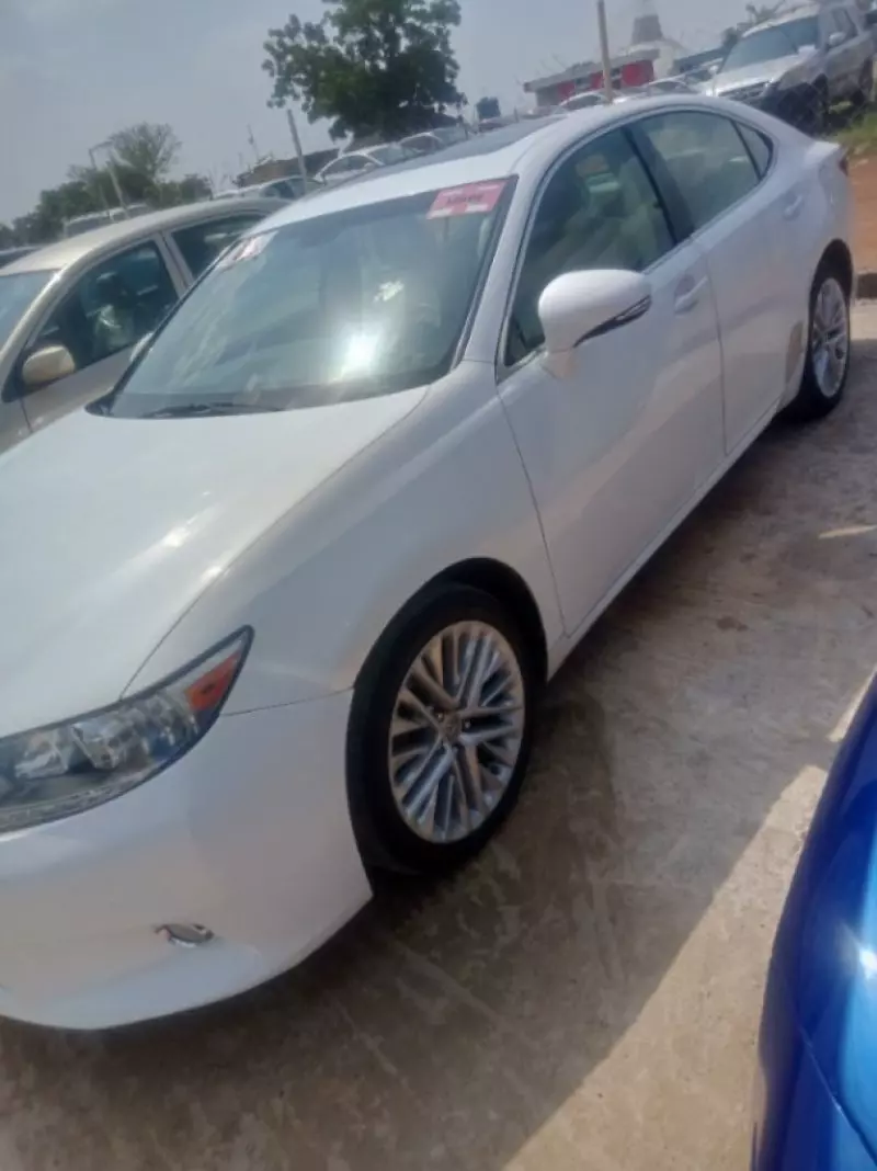 Lexus ES 350   - 2013