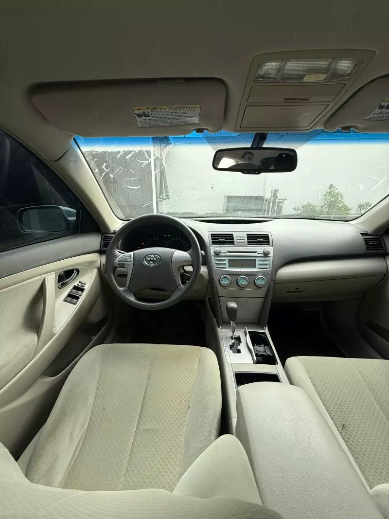 Toyota Camry   - 2009