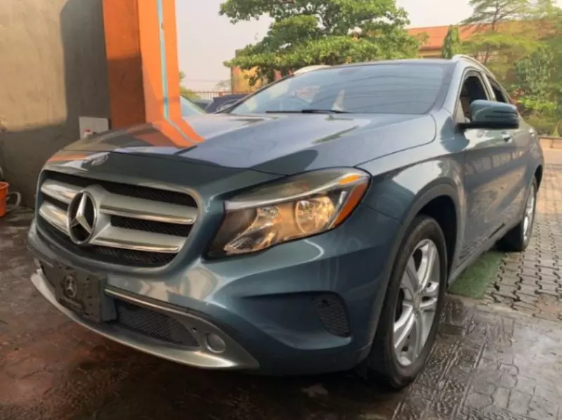 Mercedes-Benz GLA-Class   - 2015