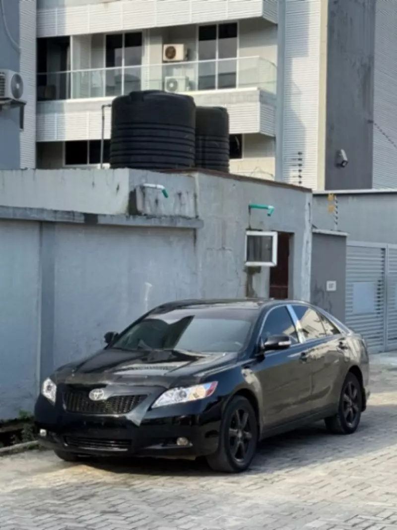 Toyota Camry   - 2007