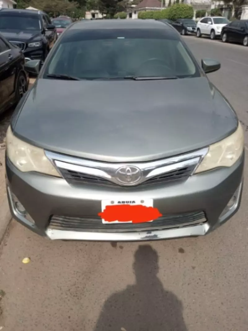 TOYOTA Camry - 2012