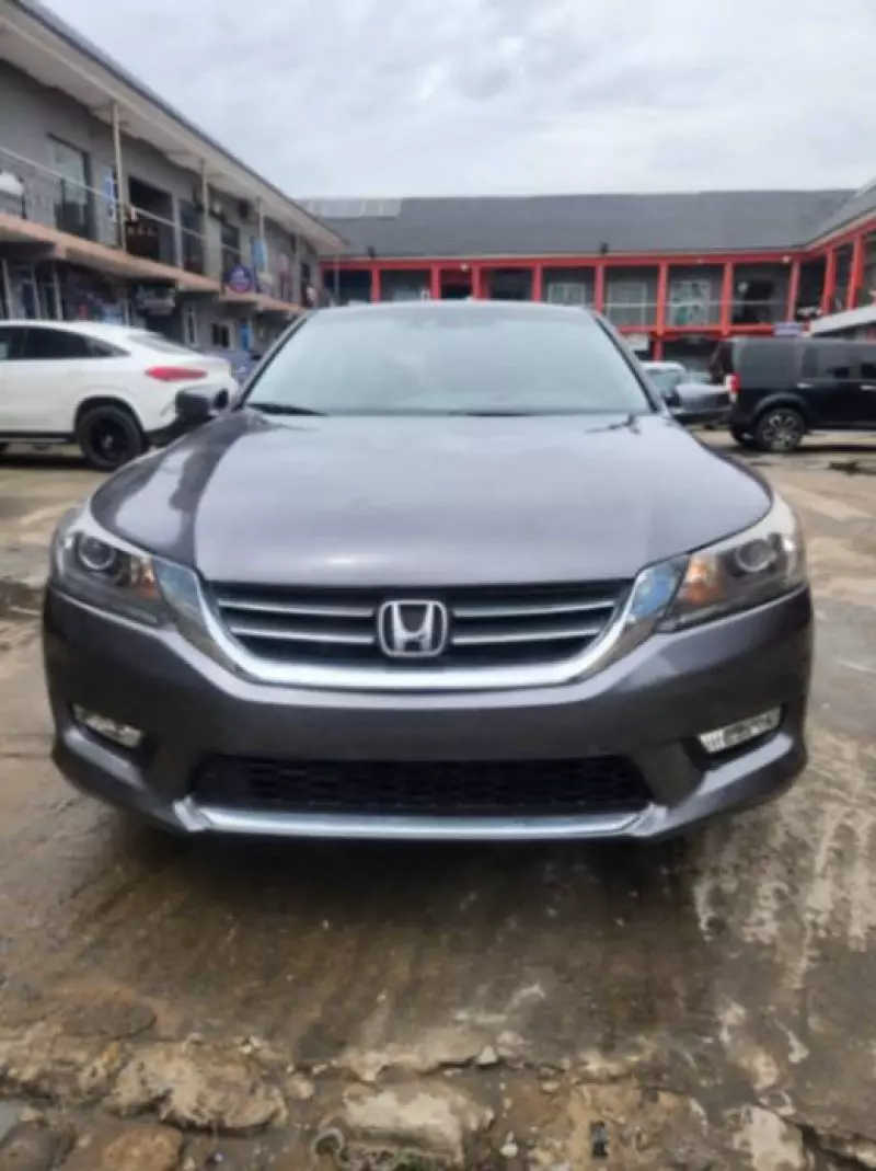 Honda Accord - 2012