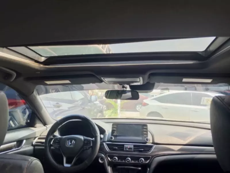 Honda Accord   - 2019