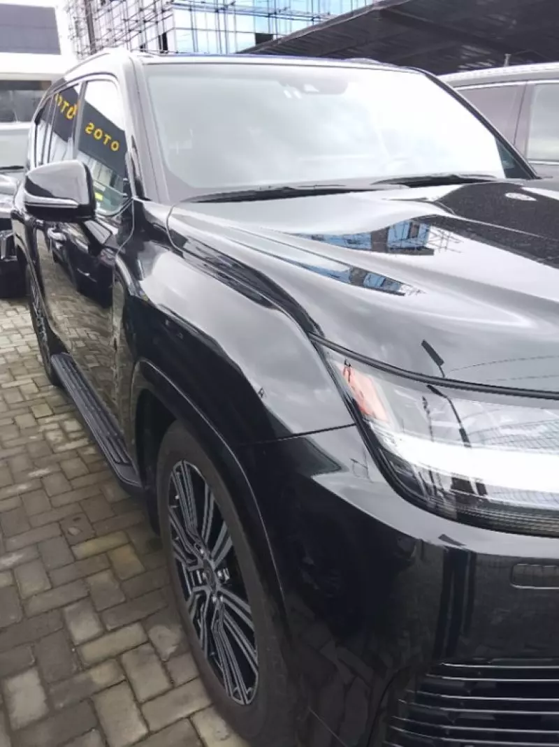 Lexus LX 600 - 2023