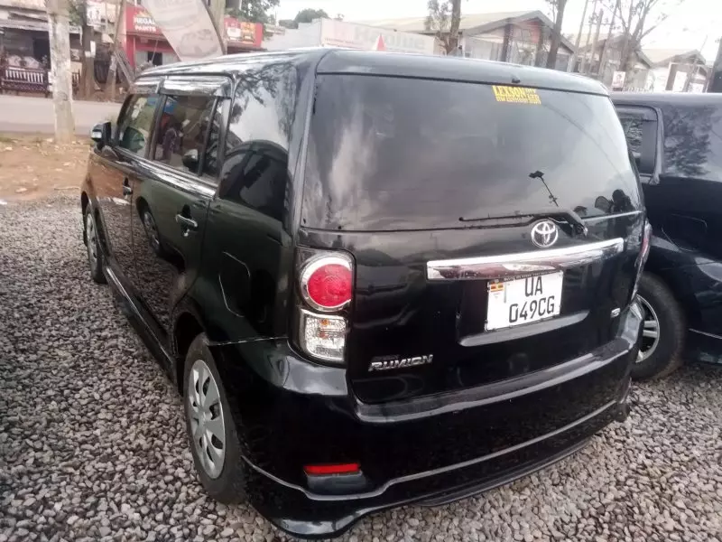 Toyota Rumion   - 2011