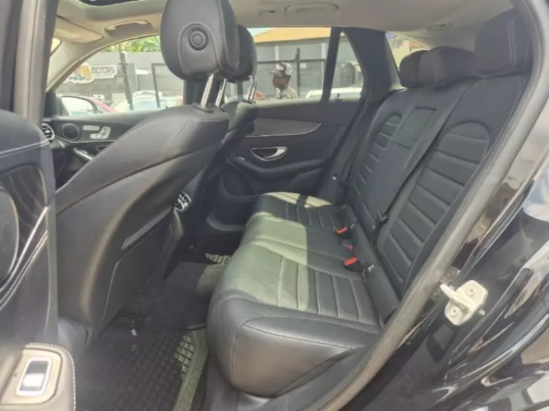 Mercedes-Benz Glc-class   - 2016