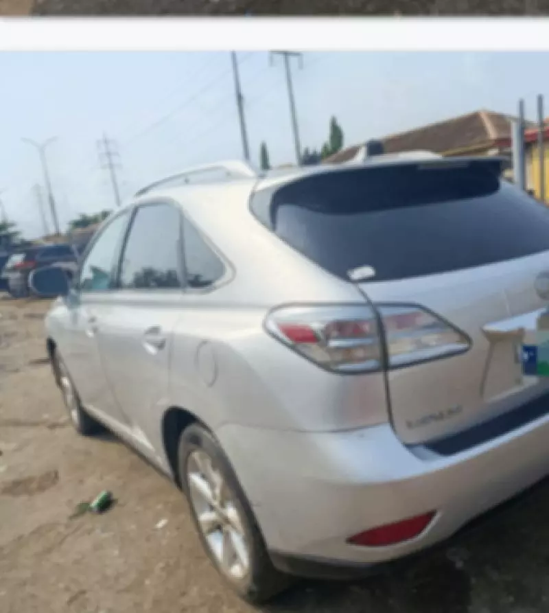 Lexus RX   - 2010