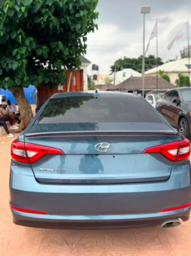 Hyundai Sonata - 2015