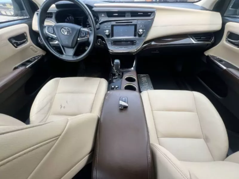 Toyota Avalon   - 2015