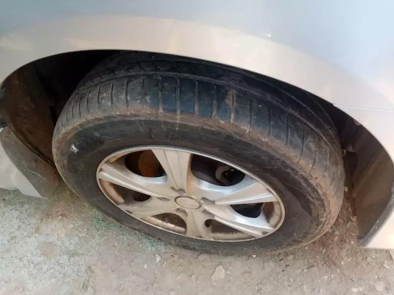 Toyota Noah - 2012