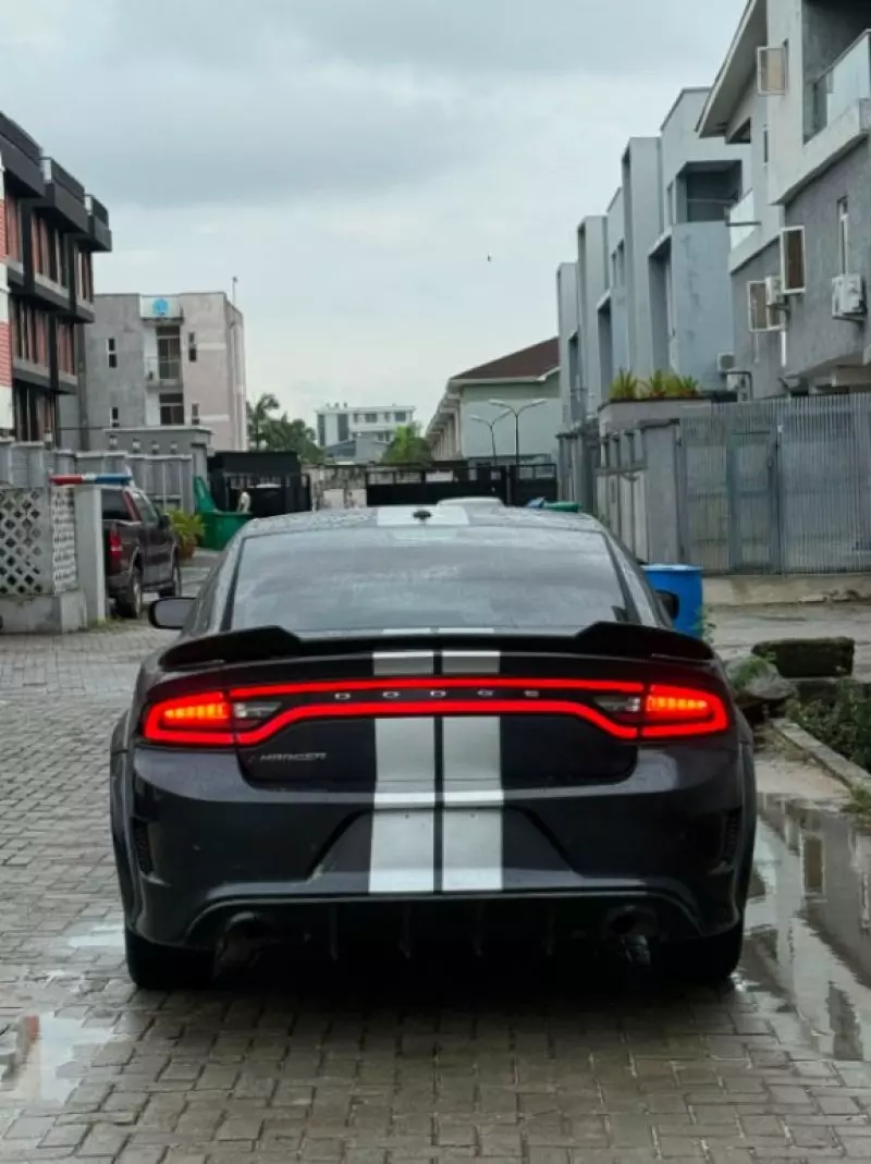 Dodge Charger   - 2016