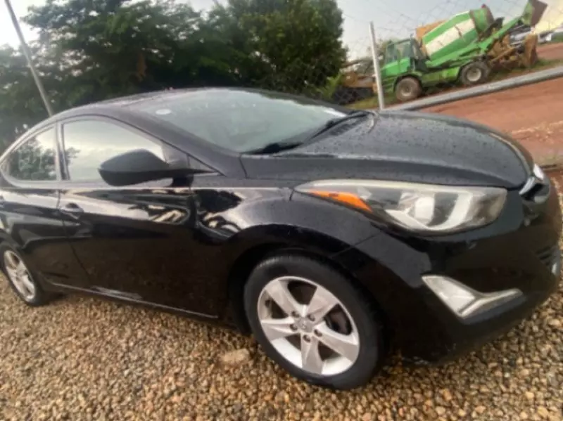 Hyundai Elantra   - 2014