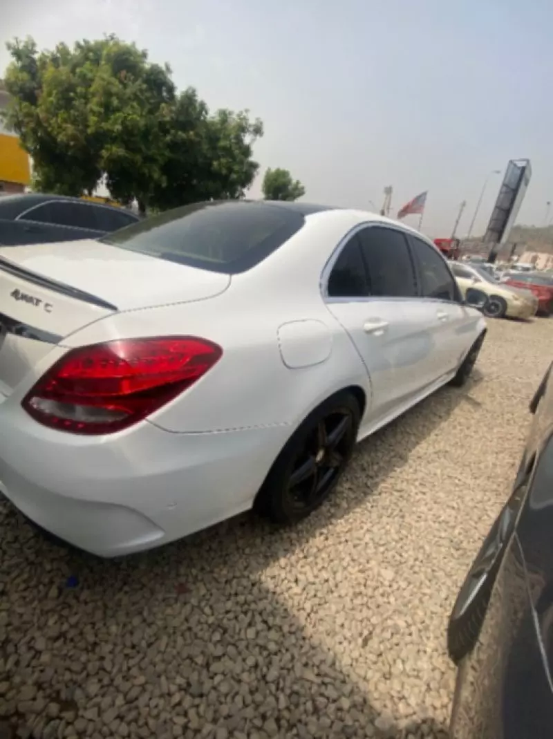 Mercedes-Benz C-Class - 2016