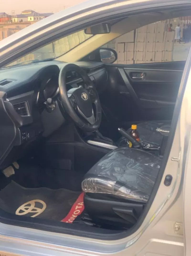 Toyota Corolla   - 2014