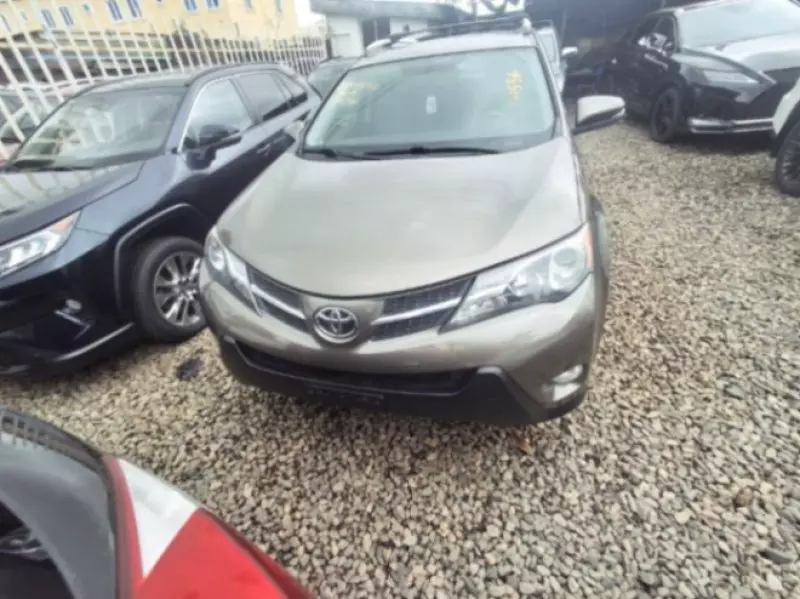 TOYOTA RAV 4   - 2015
