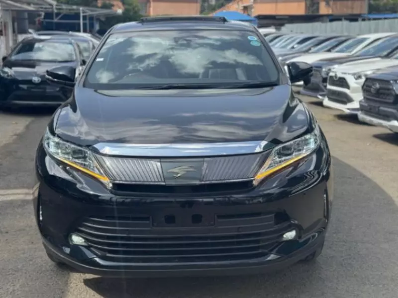 Toyota Harrier   - 2019
