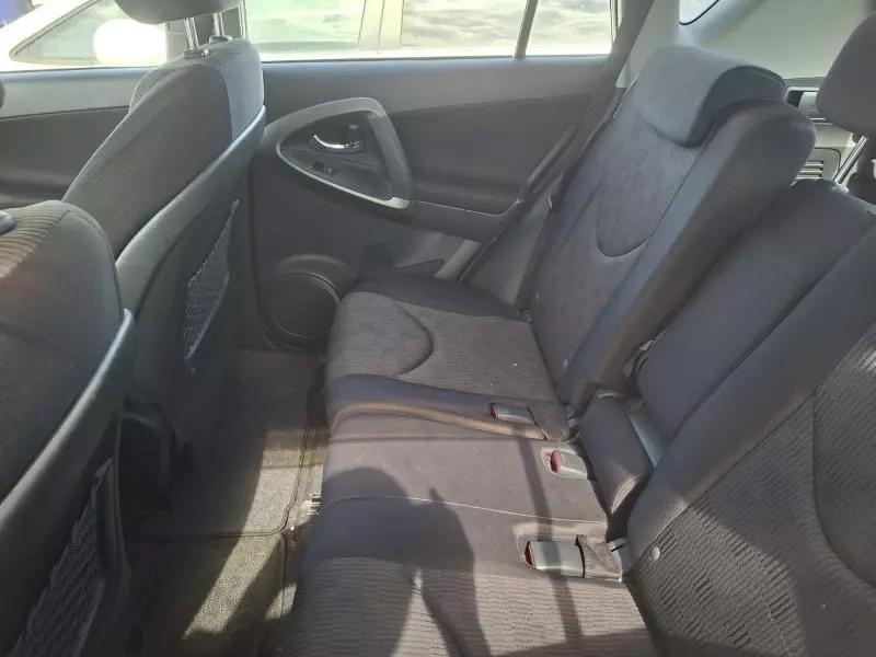 Toyota RAV 4   - 2011