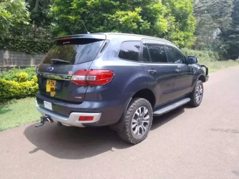 Ford Everest   - 2021